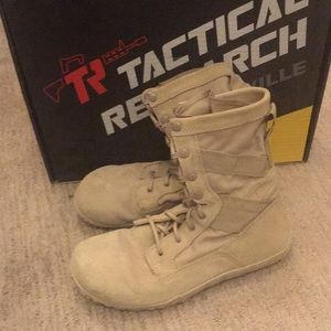 Tactical research combat boots